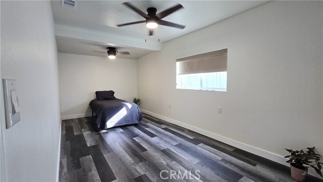 Detail Gallery Image 12 of 29 For 6704 Rhea Ave, Reseda,  CA 91335 - 3 Beds | 2 Baths