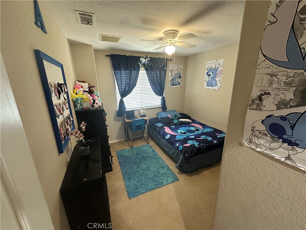 https://media.crmls.org/medias/2d2b2bc0-baf1-43f0-ab25-884f96ee7134.jpg?preset=X-Large