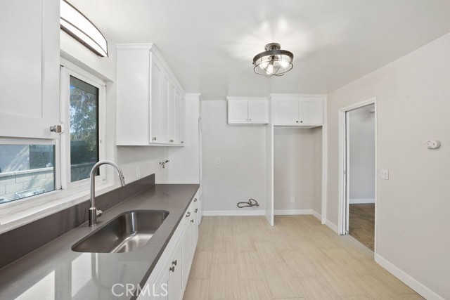 Detail Gallery Image 15 of 23 For 16516 Upland Ave, Fontana,  CA 92335 - – Beds | – Baths