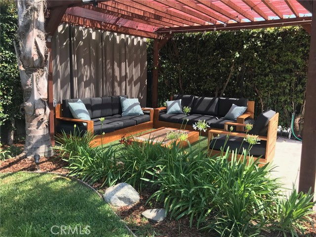 Detail Gallery Image 13 of 14 For 2129 Garfias Dr, Pasadena,  CA 91104 - 3 Beds | 2 Baths