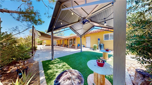 15460 Mandan Road, Apple Valley CA: https://media.crmls.org/medias/2d2cd349-3186-40af-8a9a-a6fd3d4cdf0f.jpg
