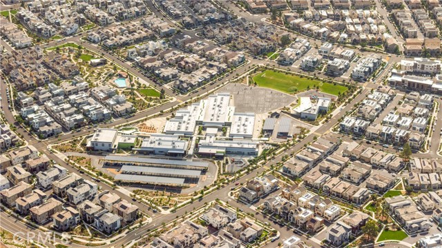 129 Great Park Blvd, Irvine CA: https://media.crmls.org/medias/2d2d5cd0-ae24-4586-9b60-7ab5b7db0c5a.jpg