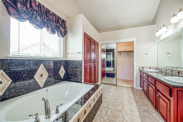 Detail Gallery Image 27 of 35 For 335 Mckelvy, Clovis,  CA 93611 - 4 Beds | 2 Baths