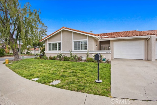 28161 Via Chabas, Mission Viejo CA: https://media.crmls.org/medias/2d2d7bb6-6b3a-4fd8-a5fc-4cb964b23015.jpg