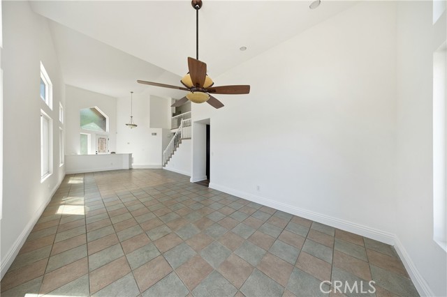 40132 White Leaf Lane, Murrieta CA: https://media.crmls.org/medias/2d2dd2e4-1b46-4045-80ab-e022d7b0bac5.jpg