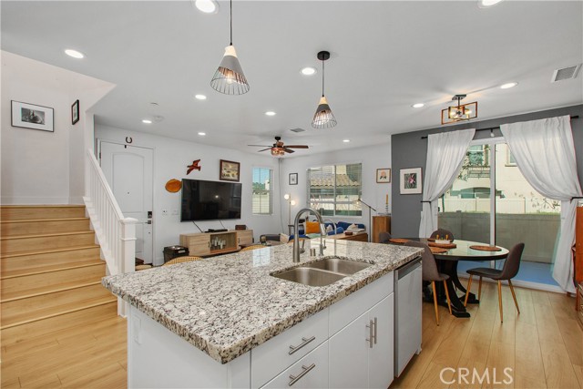 Detail Gallery Image 9 of 53 For 31541 Calle Canto, Temecula,  CA 92592 - 3 Beds | 2/1 Baths