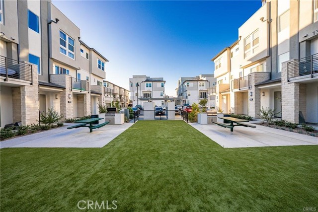 1315 W Cara Dr, Anaheim CA: https://media.crmls.org/medias/2d2e98ef-60dc-4c67-ba84-bbea99de9a64.jpg