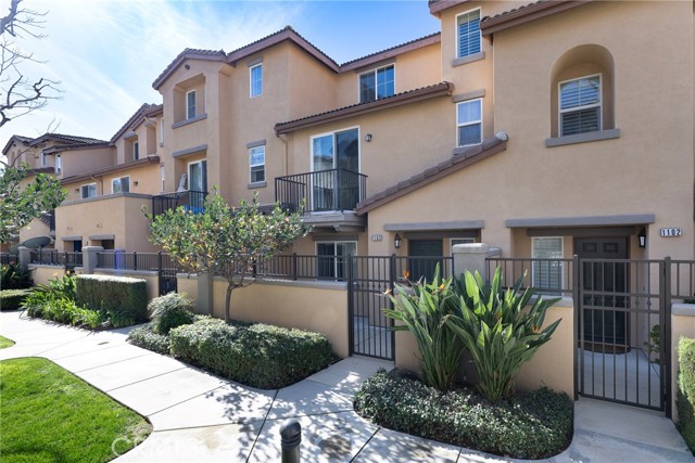 Detail Gallery Image 2 of 38 For 17871 Shady View Dr #1103,  Chino Hills,  CA 91709 - 3 Beds | 3/1 Baths