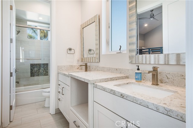 2206 Warfield Avenue, Redondo Beach, California 90278, 4 Bedrooms Bedrooms, ,3 BathroomsBathrooms,Residential,Sold,Warfield,SB22060456