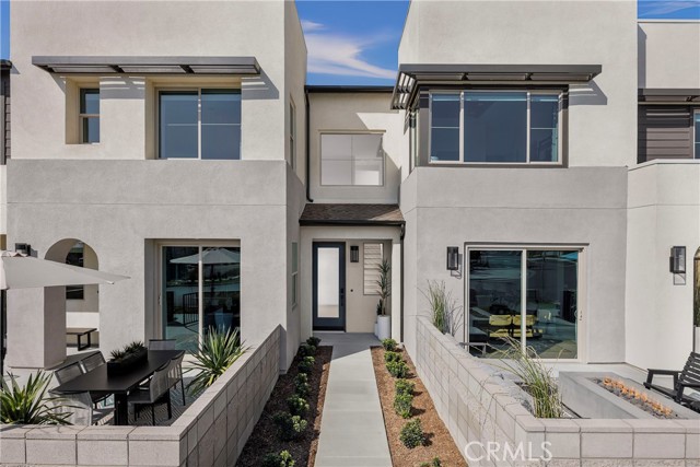 Detail Gallery Image 2 of 15 For 3268 South Agate Paseo, Ontario,  CA 91761 - 2 Beds | 2 Baths