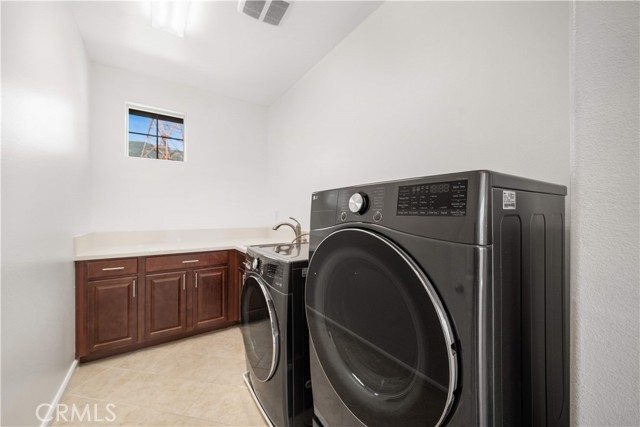 Detail Gallery Image 34 of 70 For 12210 Alamo, Rancho Cucamonga,  CA 91739 - 5 Beds | 4/1 Baths