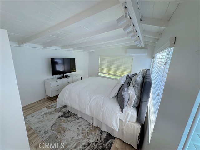 726 1/2 Esplanade, Redondo Beach CA: https://media.crmls.org/medias/2d305b8e-fd37-4a02-a480-782565ef75b2.jpg