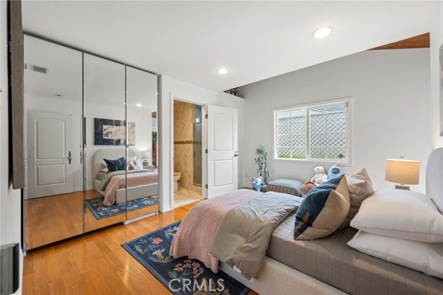 Detail Gallery Image 21 of 40 For 3569 Kelton Ave, Los Angeles,  CA 90034 - 3 Beds | 2 Baths