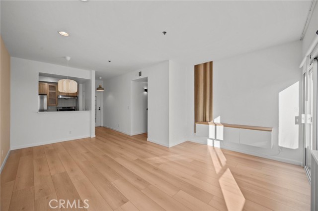 Detail Gallery Image 3 of 37 For 19350 Sherman Way #338,  Reseda,  CA 91335 - 2 Beds | 2 Baths