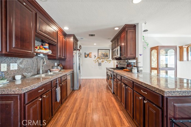 Detail Gallery Image 7 of 25 For 9151 Heather, Rancho Cucamonga,  CA 91701 - 4 Beds | 2 Baths