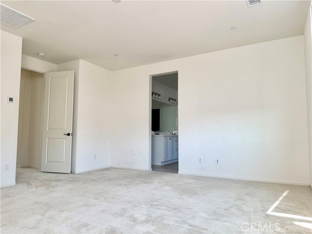 Detail Gallery Image 6 of 17 For 3210 E Rutherford Dr, Ontario,  CA 91761 - 4 Beds | 3 Baths