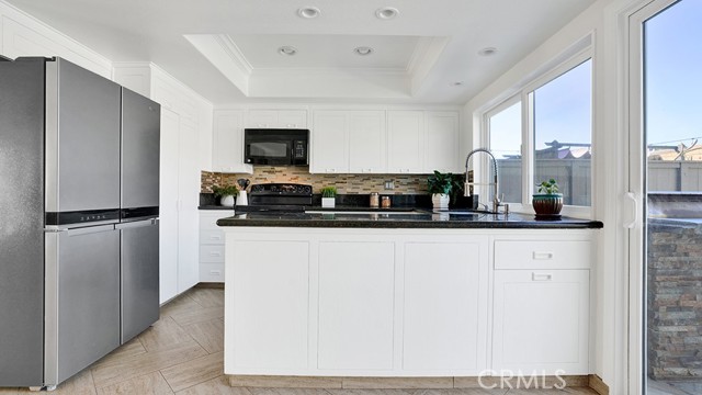 Detail Gallery Image 11 of 37 For 19471 Sandcastle, Huntington Beach,  CA 92648 - 3 Beds | 2/1 Baths