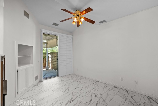 27017 Big Rapids, Valencia CA: https://media.crmls.org/medias/2d33e7a3-969f-4416-a4c6-842c88398ae4.jpg