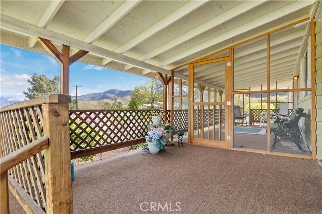 Detail Gallery Image 4 of 42 For 239 Lake Dr, Bodfish,  CA 93205 - 3 Beds | 2 Baths