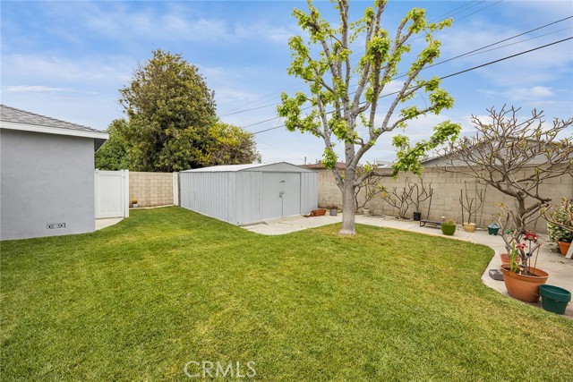 Detail Gallery Image 10 of 13 For 304 N Ranchito St, Anaheim,  CA 92801 - 3 Beds | 2 Baths
