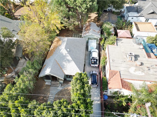 1355 N Gordon Street, Pomona CA: https://media.crmls.org/medias/2d35a3dd-7c55-423e-bac5-dd907a20b761.jpg