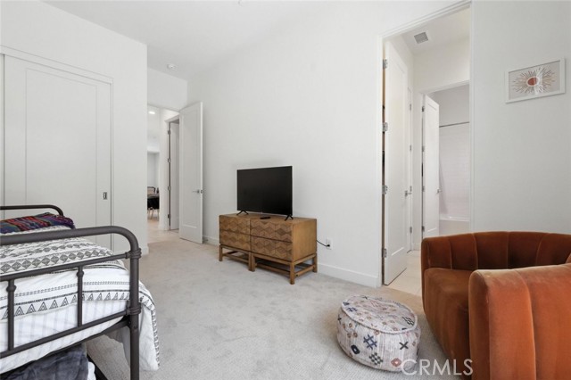 Detail Gallery Image 22 of 33 For 3345 Ambassador Dr, Palm Springs,  CA 92262 - 3 Beds | 2/1 Baths