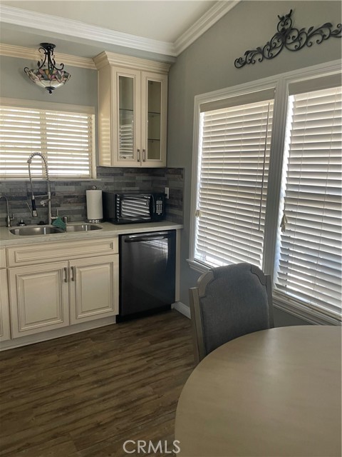 Detail Gallery Image 4 of 7 For 3530 Damien #180,  La Verne,  CA 91750 - 2 Beds | 2 Baths