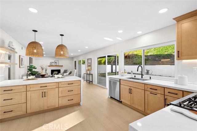 Detail Gallery Image 15 of 48 For 24422 Aphena, Mission Viejo,  CA 92691 - 5 Beds | 3/1 Baths