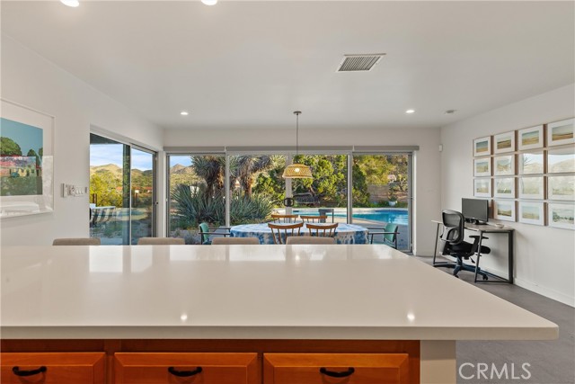 Detail Gallery Image 15 of 67 For 58747 San Marino, Yucca Valley,  CA 92284 - 3 Beds | 2/1 Baths