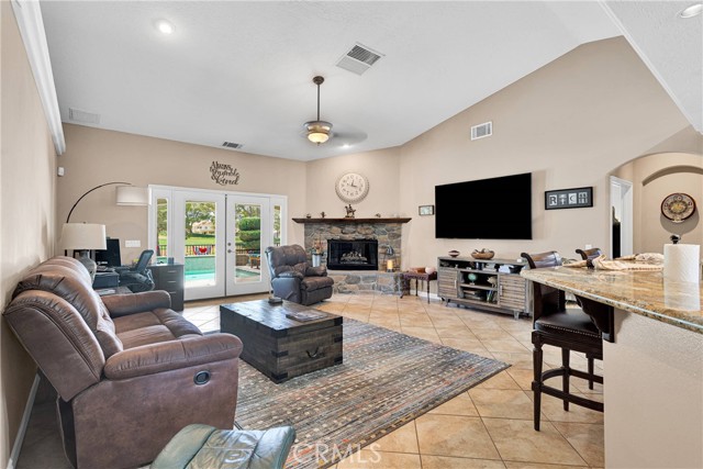 Detail Gallery Image 6 of 48 For 14927 Tournament Dr, Helendale,  CA 92342 - 3 Beds | 2 Baths