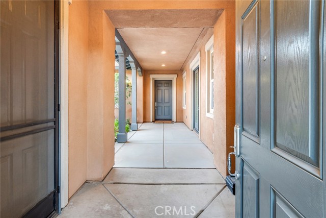 Detail Gallery Image 5 of 40 For 650 Crystal Mountain Cir, Riverside,  CA 92506 - 4 Beds | 3/1 Baths