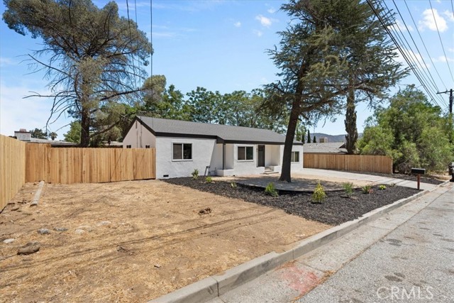 1524 N Alessandro Street, Banning CA: https://media.crmls.org/medias/2d39dfb9-64b5-4d1a-822b-bb76bba1ab46.jpg