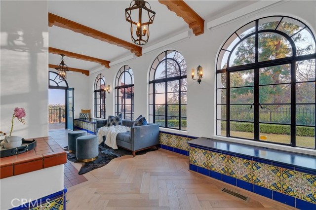 1812 Linda Vista Avenue, Pasadena CA: https://media.crmls.org/medias/2d39f1ae-8832-43da-8dd1-774af27f7c7d.jpg