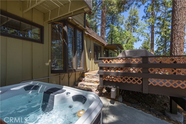 Detail Gallery Image 32 of 41 For 40153 Lakeview Dr, Big Bear Lake,  CA 92315 - 4 Beds | 3 Baths