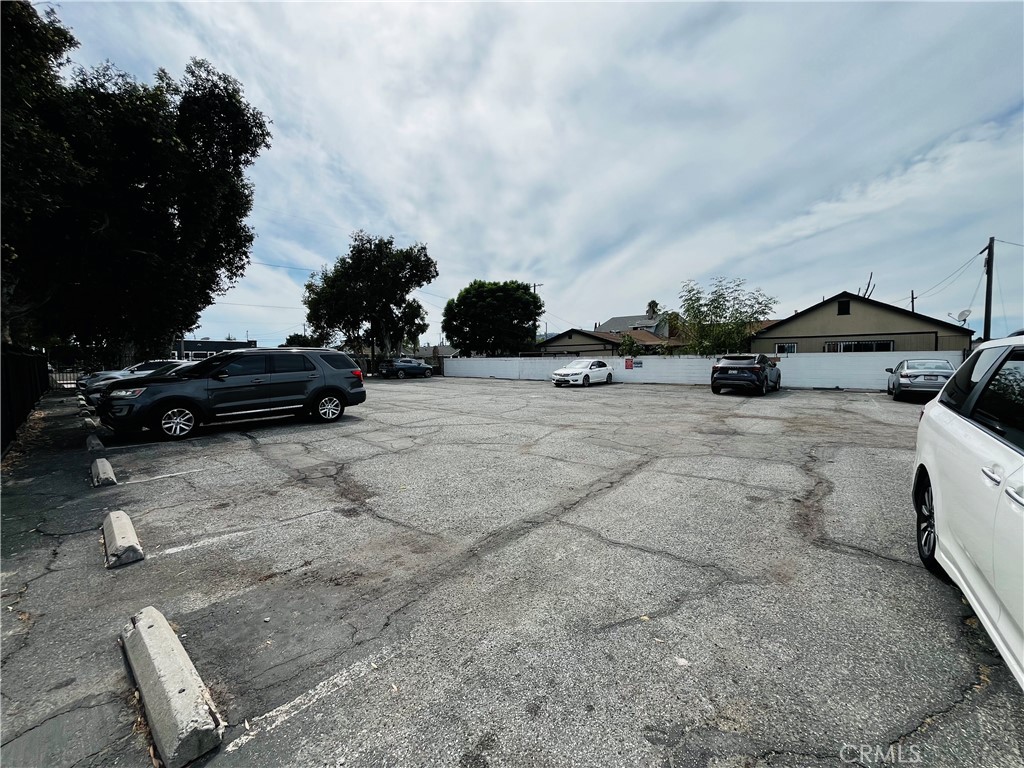 MLS #OC25221478 image #21