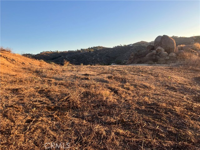 Detail Gallery Image 10 of 16 For 29620 Broadview, Lake Mathews,  CA 92570 - – Beds | – Baths