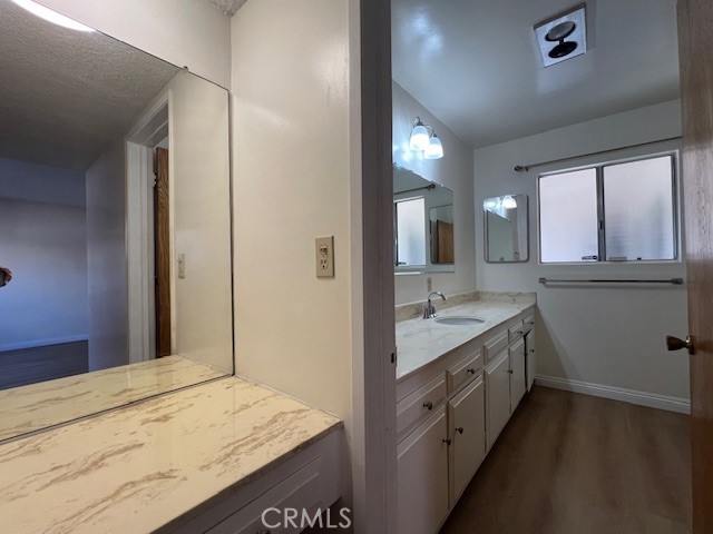 https://media.crmls.org/medias/2d3d2648-022e-4df0-b106-809dc70b58a5.jpg?preset=X-Large