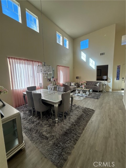 Detail Gallery Image 3 of 62 For 16545 Ukiah St, Victorville,  CA 92394 - 4 Beds | 2/1 Baths