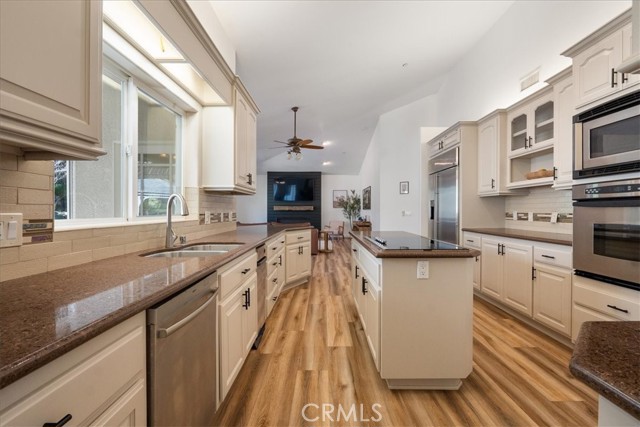 Detail Gallery Image 5 of 47 For 29563 Valley Stream Rd, Valley Center,  CA 92082 - 4 Beds | 2/1 Baths