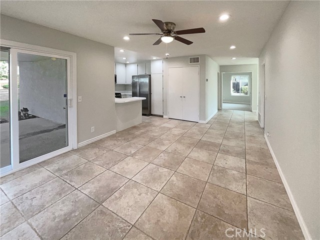 Detail Gallery Image 9 of 22 For 22257 Emerald, Grand Terrace,  CA 92313 - 4 Beds | 2 Baths
