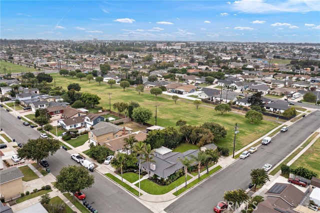 17327 Santa Lucia Street, Fountain Valley CA: https://media.crmls.org/medias/2d3f05a6-dc77-4948-98ba-9a152b10db60.jpg