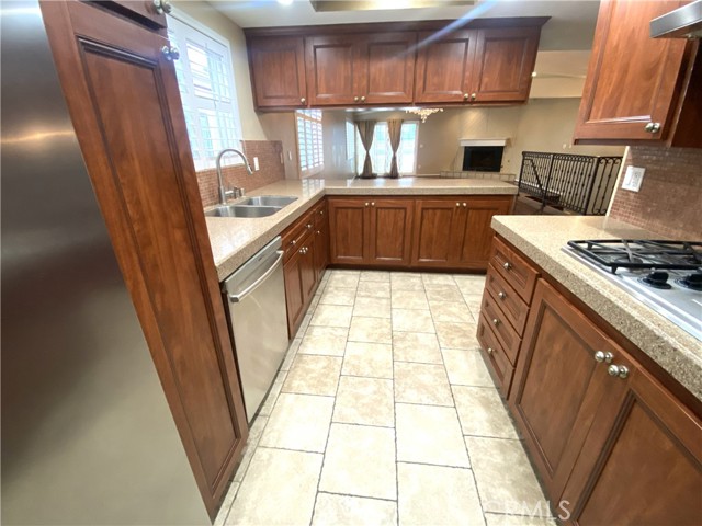 MLS #SB25255609 image #8