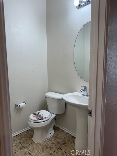 Detail Gallery Image 10 of 19 For 11946 Russell Ct, Victorville,  CA 92392 - 3 Beds | 2 Baths