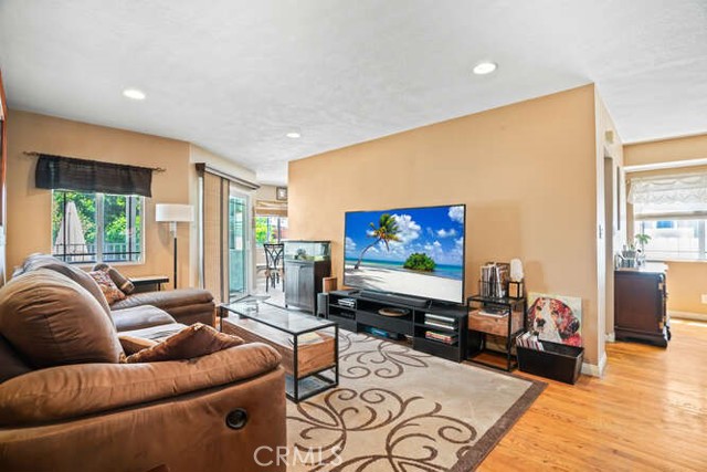 732 Cordova Avenue, Glendale CA: https://media.crmls.org/medias/2d4043d1-b696-45ca-bd40-dc399dd2a1d2.jpg