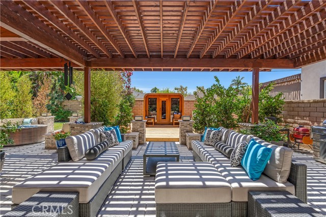 780 W Aster Place, Santa Ana CA: https://media.crmls.org/medias/2d4048a8-e33f-48f7-b064-8a3a5734c974.jpg