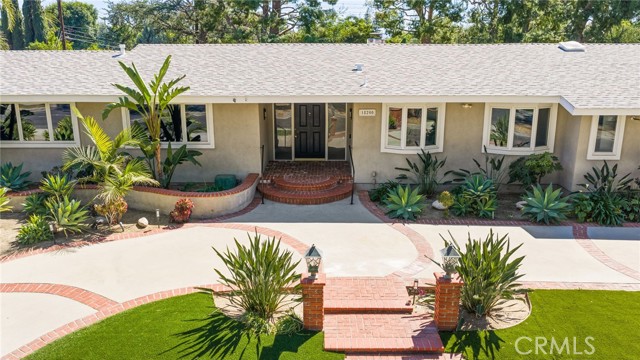 Detail Gallery Image 2 of 48 For 18200 Vintage, Northridge,  CA 91325 - 4 Beds | 3 Baths