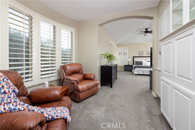 10 Spring Grove, Irvine CA: https://media.crmls.org/medias/2d422572-c48e-4366-acbd-9ad7add1f55f.jpg