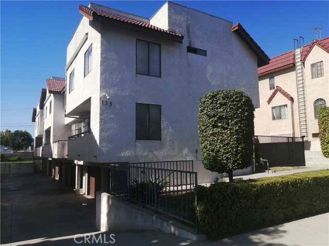 Detail Gallery Image 1 of 21 For 125 N 3rd St #C,  Alhambra,  CA 91801 - 3 Beds | 2/1 Baths