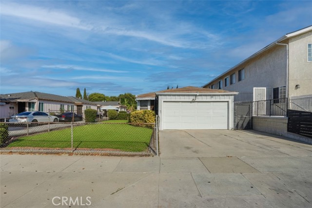 Detail Gallery Image 7 of 16 For 14522 Avis Ave, Lawndale,  CA 90260 - 4 Beds | 2 Baths