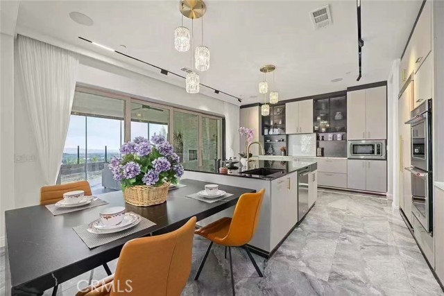 Detail Gallery Image 7 of 13 For 5502 Heritage Oak, Trabuco Canyon,  CA 92679 - 5 Beds | 4/1 Baths